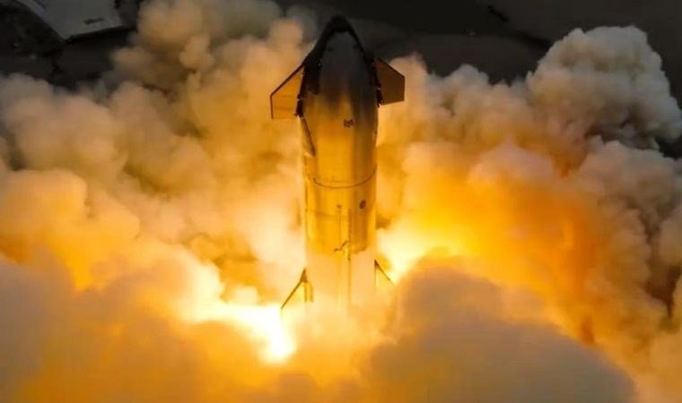 Starbase Tesisinde İnşa Edilen Fırlatma Kulesi