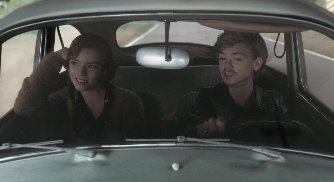 Talulah Riley ve Thomas Brodie-Sangster Evlendi
