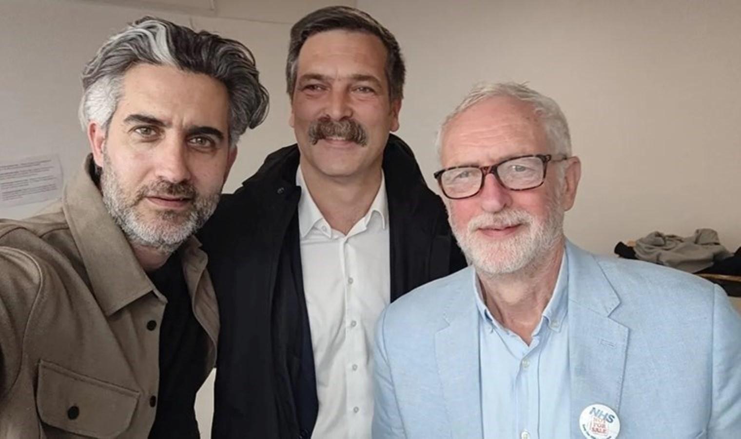 tip-genel-baskani-erkan-bas-londrada-jeremy-corbyni-ziyaret-etti-erIFxfTd.jpg