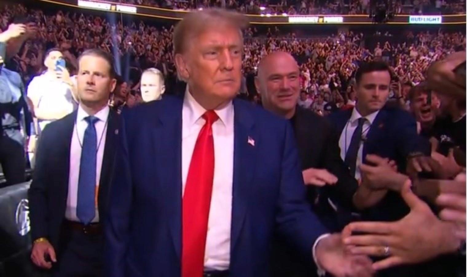 trump-ufc-karsilasmasinda-6BnBknpR.jpg