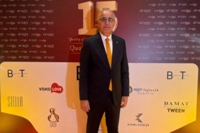 turkiye-voleybol-federasyonu-baskani-mehmet-akif-ustundaga-odul-OGD8uBRR.jpg