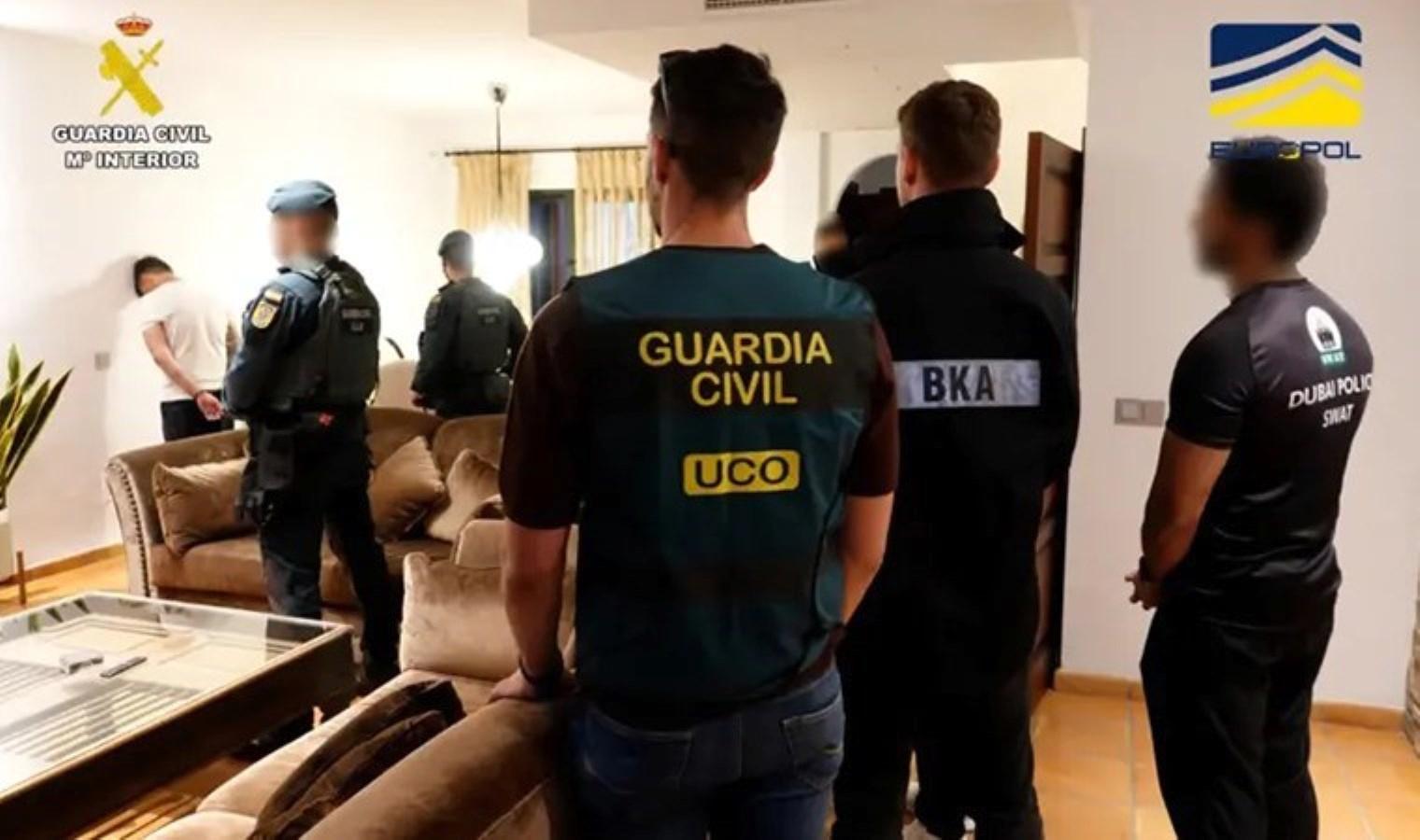 uyusturucu-kartelinin-cokertilmesi-hLQqvc3C.jpg