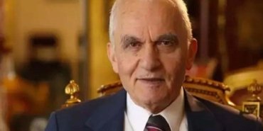 yasar-yakis-hayati-ve-siyasi-kariyeri-PN9VAdzh.jpg