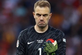 a-milli-futbol-takiminin-kalecisi-mert-gunoktan-duygusal-veda-mesaji-Ypy4bMB9.jpg