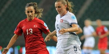 a-milli-kadin-futbol-takimi-macinda-isvicreye-2-0-maglup-oldu-esLwsx7S.jpg