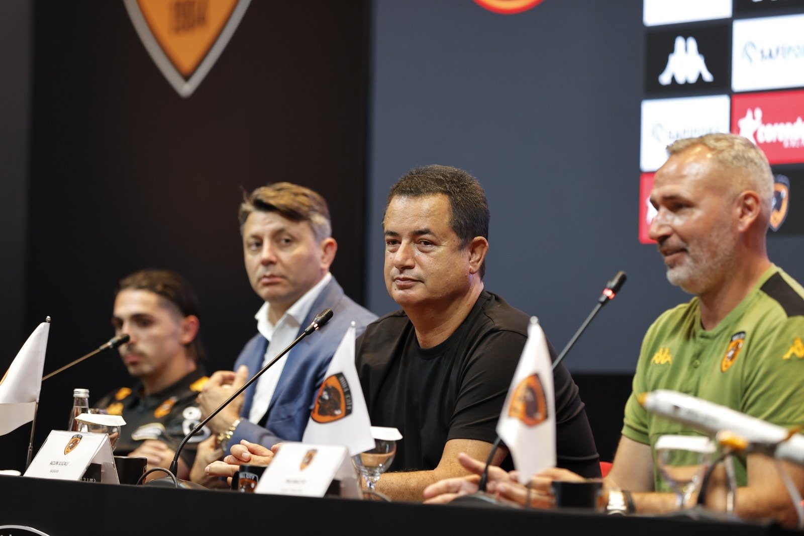 Acun Ilıcalı'dan Açıklamalar