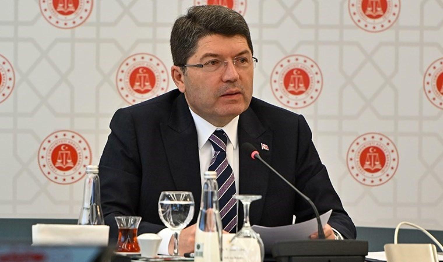 adalet-bakani-yilmaz-tunc-9-yargi-paketi-ve-kadinin-soyadi-duzenlemesi-YgTExtYm.jpg