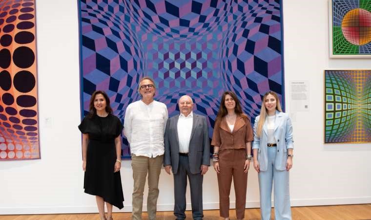 Yaz ve Kış Boyunca Sanatın İzinde