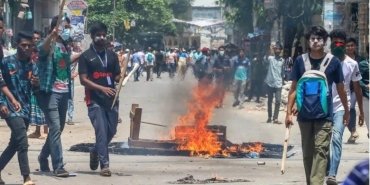 bangladeste-sokaga-cikma-yasagi-ve-protesto-olaylari-Y1ZQtjUX.jpg