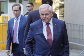 bob-menendez-istifa-etti-yolsuzluk-suclamalari-ve-turkiye-karsiti-tutumu-LxgJ7uxe.jpg