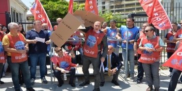 buro-is-sendikasi-emeklilere-ucretsiz-tatil-talebini-protesto-etti-1N5mOQFj.jpg
