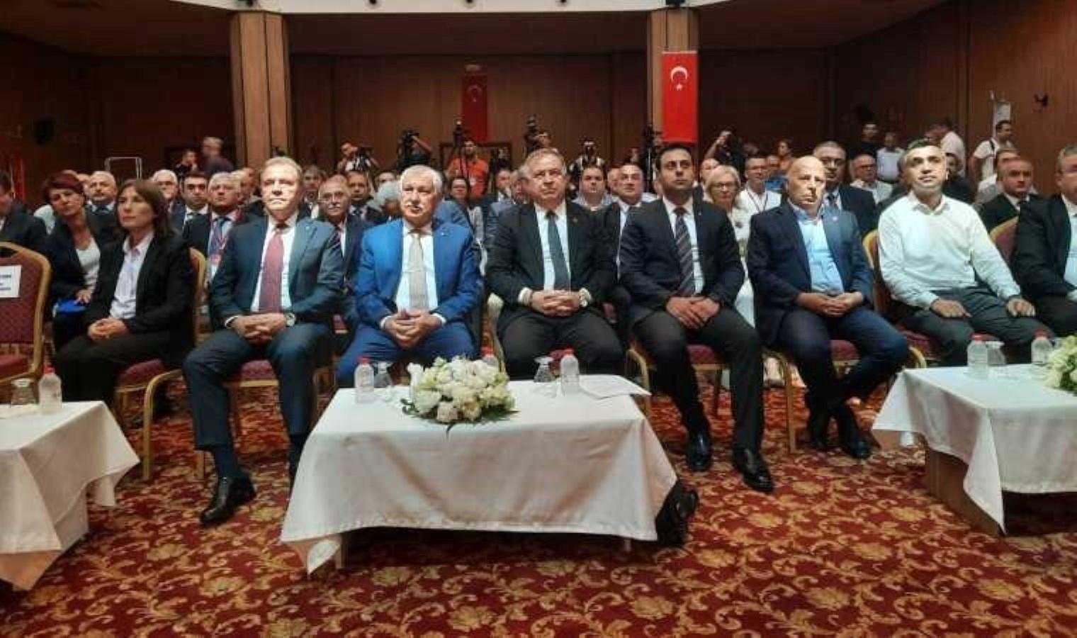 chp-genel-baskan-yardimcisi-ve-chp-pm-uyesi-baskanliginda-adanada-toplanti-gerceklestirildi-lqFvneN4.jpg