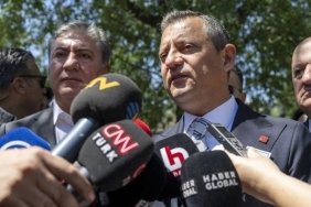 chp-genel-baskani-ozgur-ozel-selcuktaki-orman-yangini-alanini-inceledi-XtQPn2DK.jpg