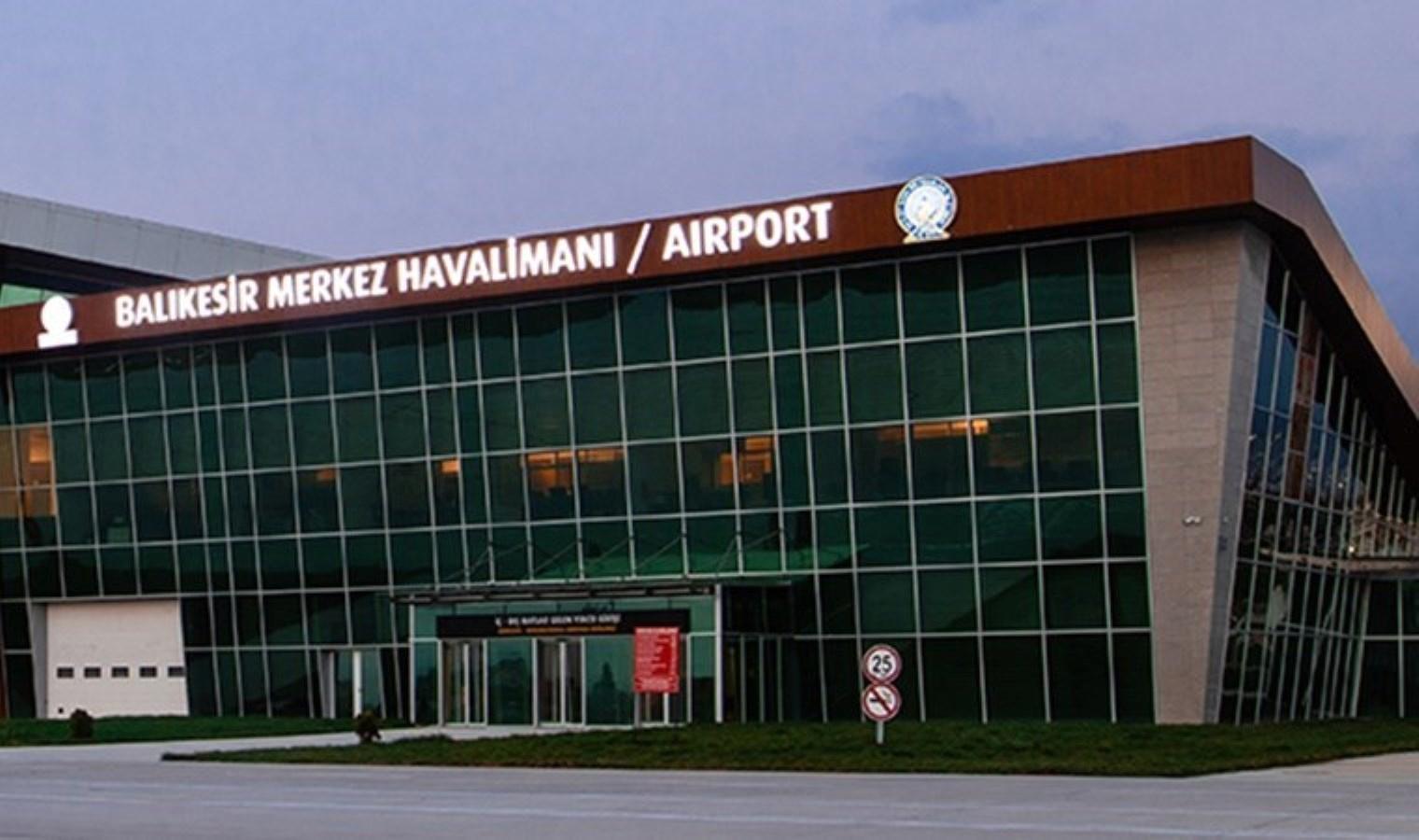 chp-milletvekili-sari-balikesir-merkez-havaalani-ihaleleri-hakkinda-aciklamalar-jmHW563R.jpg