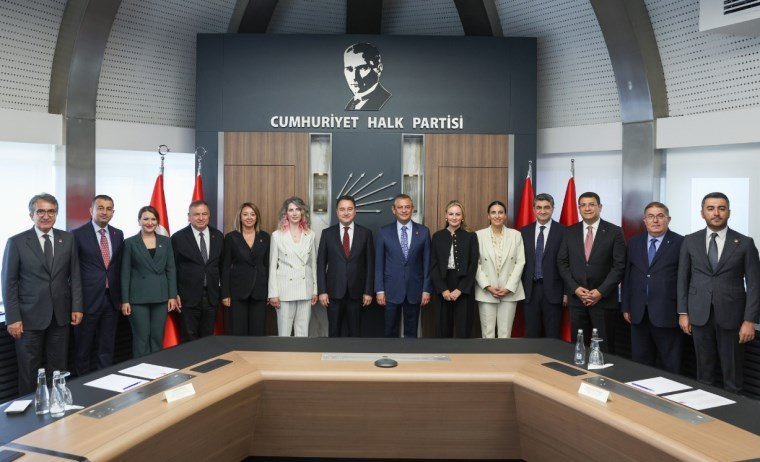 Katliam Yasası ve Sokak Hayvanları