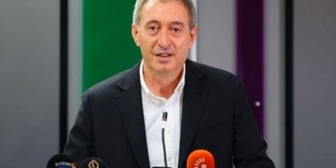 dem-parti-es-genel-baskani-tuncer-bakirhanin-savas-ve-baris-uzerine-aciklamalari-iEK1ClNn.jpg