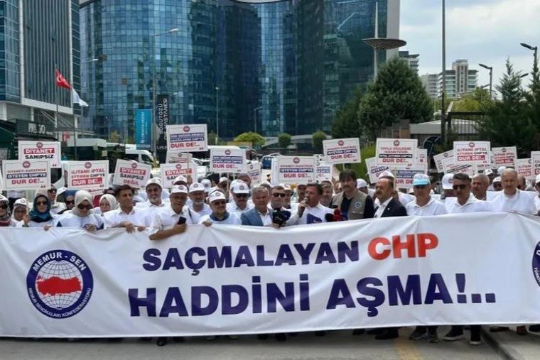 Diyanet İşleri Başkanlığı'nın Hutbesine Tepkiler Devam Ediyor
