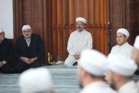 diyanet-hutbesine-tepkiler-ve-chp-sozcusu-deniz-yucelin-aciklamalari-EtYXEa86.jpg