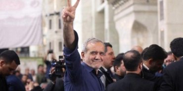 epa-mesud-pezeskiyan-irandaki-cumhurbaskanligi-secimlerinin-surpriz-galibi-oldu-WlKFdiIB.jpg