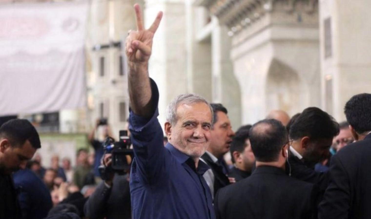 epa-mesud-pezeskiyan-irandaki-cumhurbaskanligi-secimlerinin-surpriz-galibi-oldu-WlKFdiIB.jpg