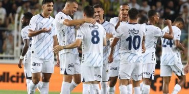 fenerbahce-hull-cityyi-5-1-maglup-etti-OWZzTfwA.jpg