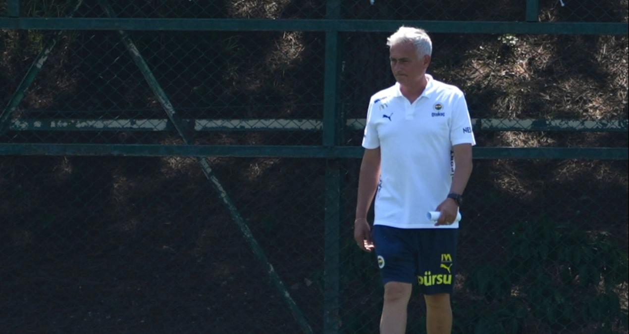 fenerbahce-lugano-ile-sampiyonlar-ligi-eleme-turu-macina-cikiyor-kO1SNGnA.jpg
