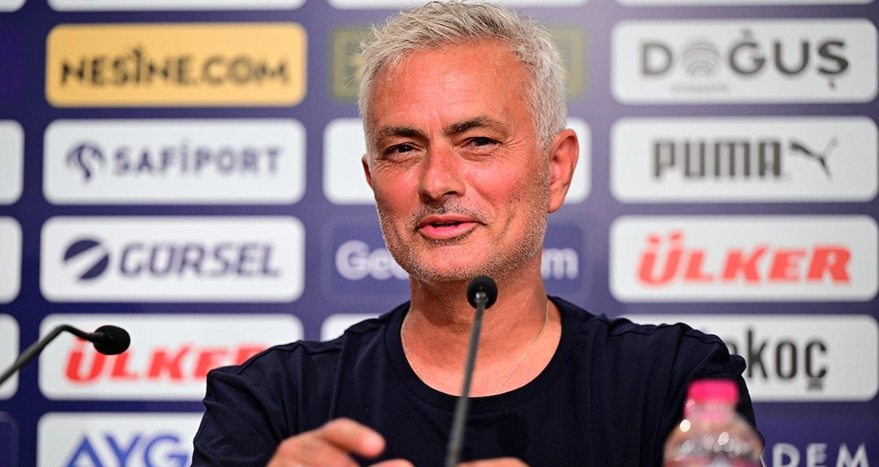 fenerbahcede-mourinhodan-sampiyonlar-ligi-aciklamalari-ROvpTwE5.jpg