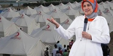 ibn-haldun-universitesi-tercihfest-2024-kizilayin-deprem-yonetimi-uzerine-aciklamalari-D3NSUdal.jpg