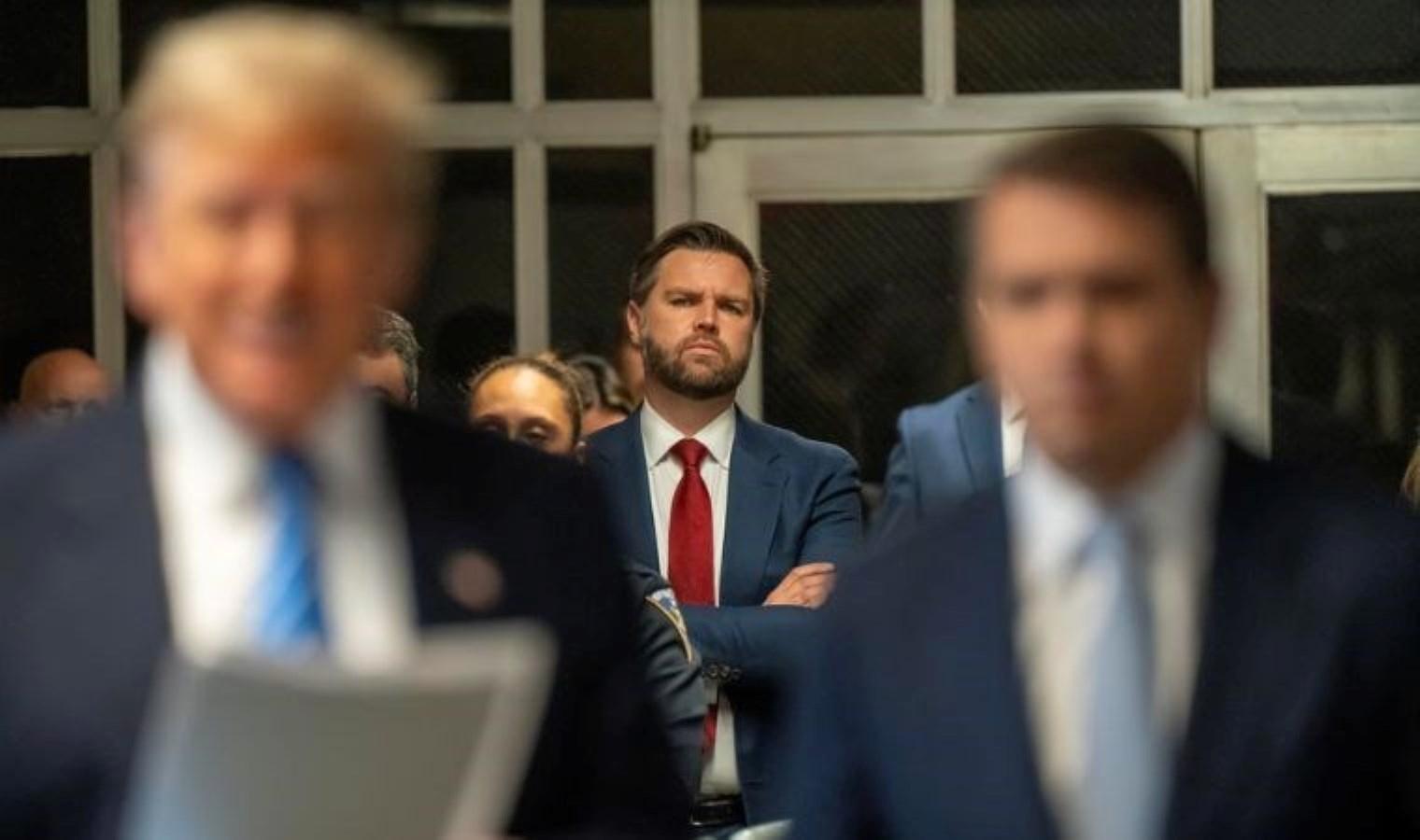 jd-vance-trumpin-ic-cemberindeki-yukselisi-ZsG7l8Cf.jpg