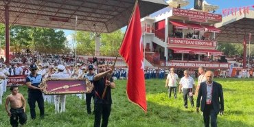kirkpinar-yagli-guresleri-acilis-seremonisi-QD1E55Cs.jpg