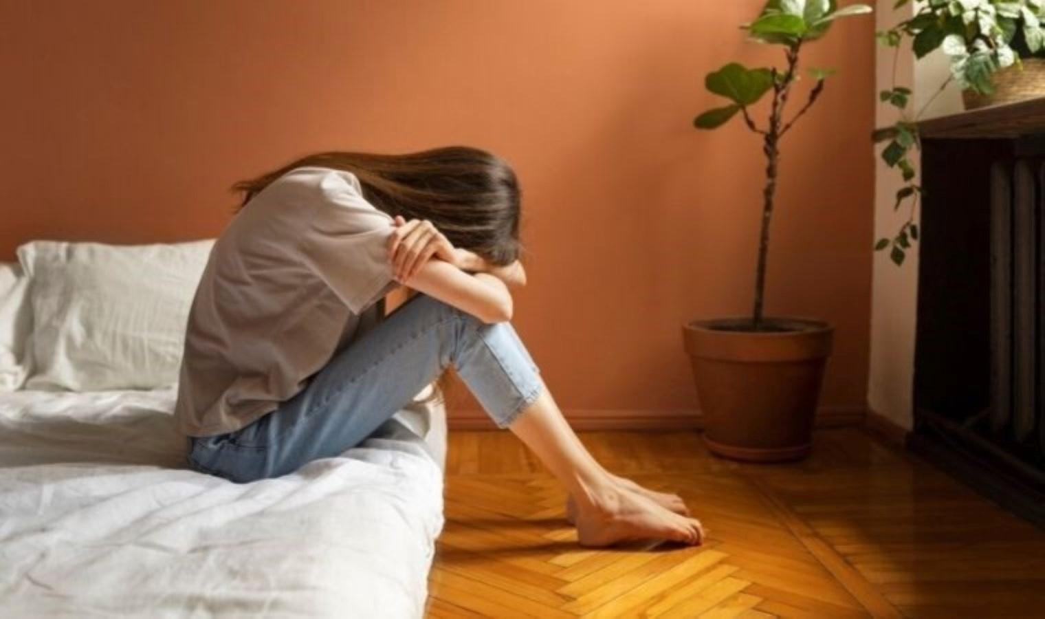 major-depresyon-belirtiler-nedenler-ve-tedavi-7pzT4F7Y.jpg
