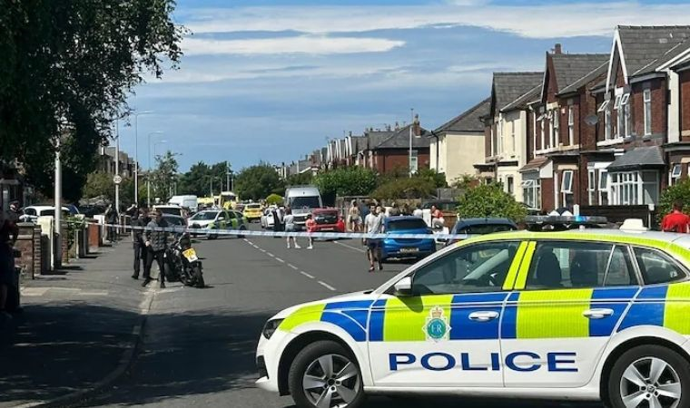 Merseyside'da Bıçaklı Saldırı
