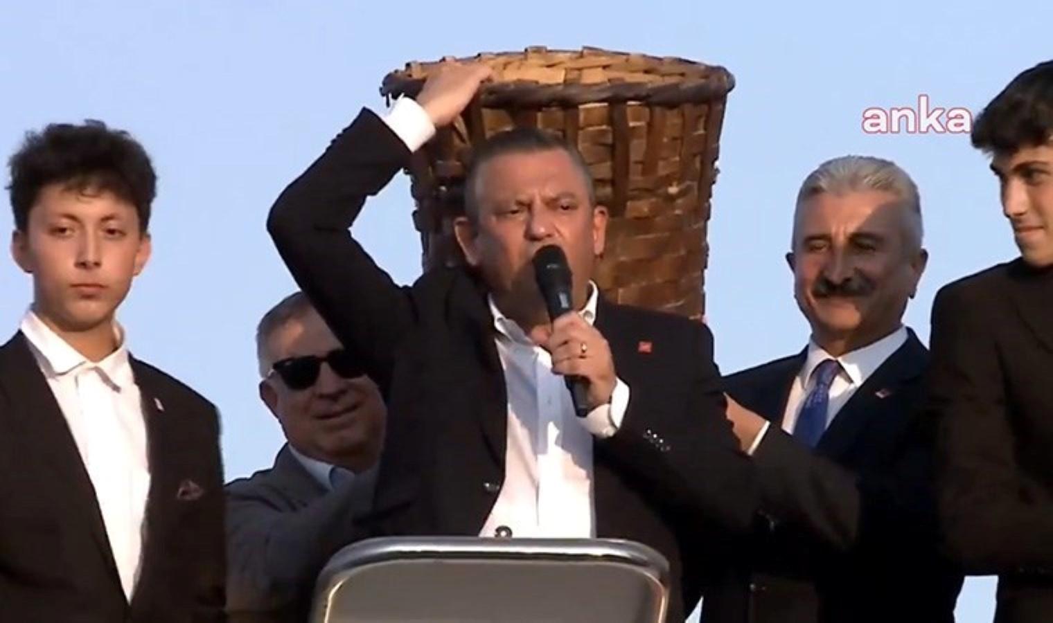ozgur-ozelin-nilufer-ilce-baskanligi-ziyareti-ve-partiye-yeni-katilan-uyeler-gjczOBnA.jpg