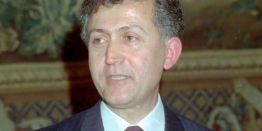 prof-dr-ahmet-taner-kislali-siyasetci-yazar-ve-akademisyen-dzYSqpHN.jpg