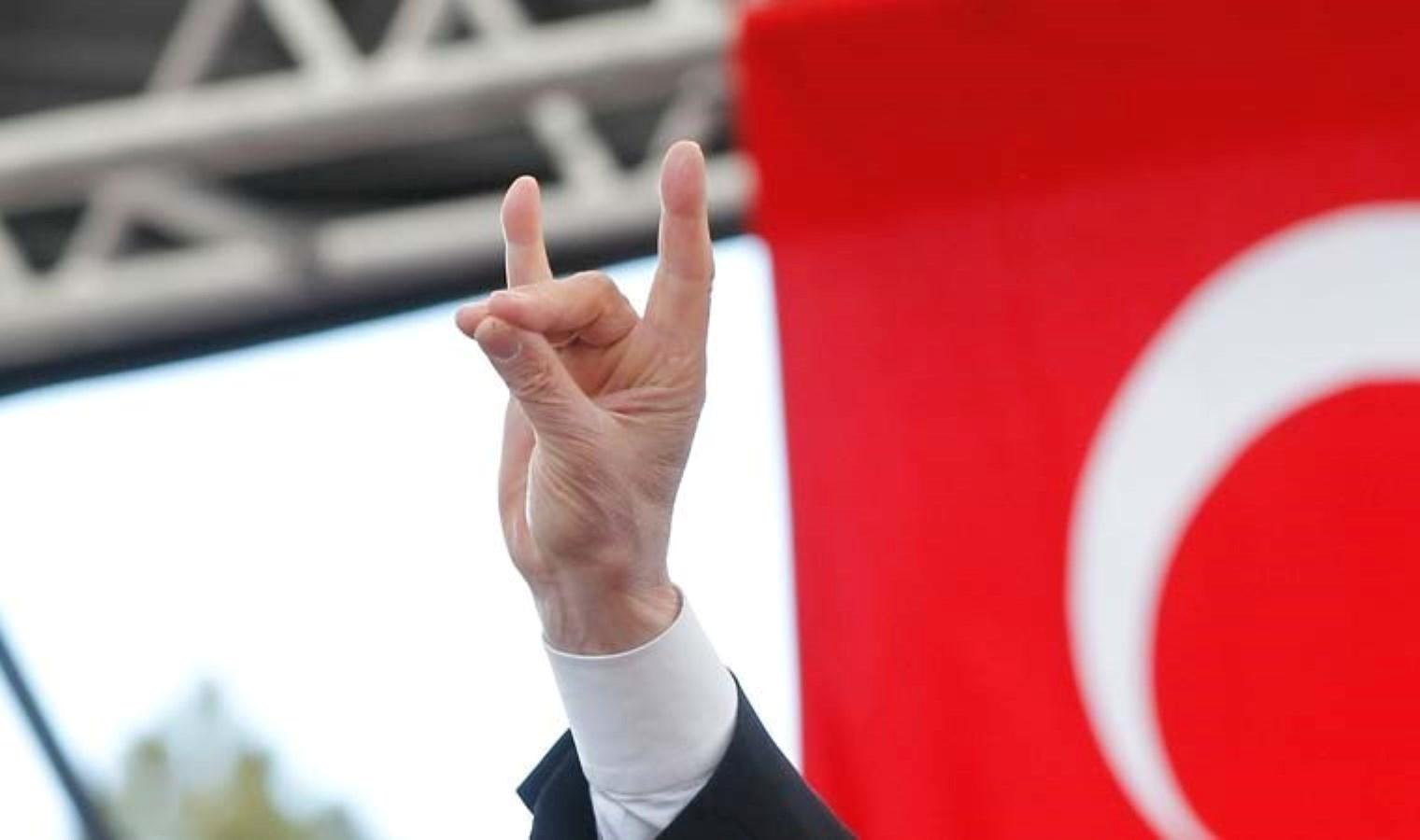 turkiye-a-milli-futbol-takimi-euro-2024te-ceyrek-finale-yukseldi-ve-bozkurt-isareti-tartismasi-4zJOfiXM.jpg