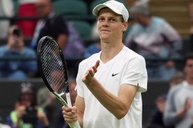 wimbledon-tenis-turnuvasinda-heyecan-devam-ediyor-lVBfcr5F.jpg