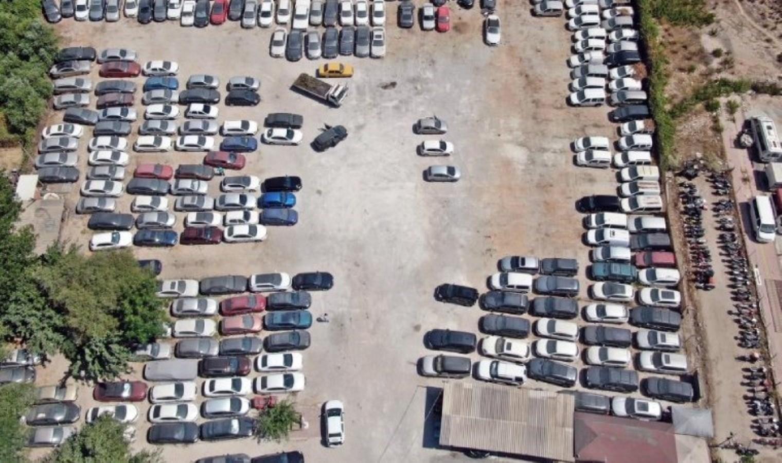 yediemin-otoparklarinda-hacizli-araclar-bekliyor-yPAtOavM.jpg