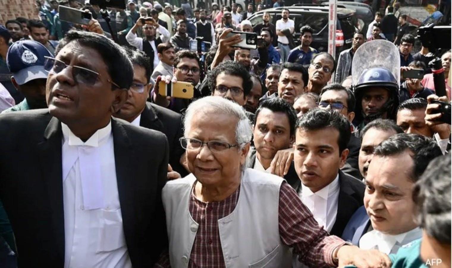 bangladeste-gecici-hukumetin-basina-muhammed-yunus-gecti-mPYHYwAi.jpg