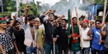bangladesteki-gosteriler-ve-polislerin-eylemleri-P7zWhL3j.jpg