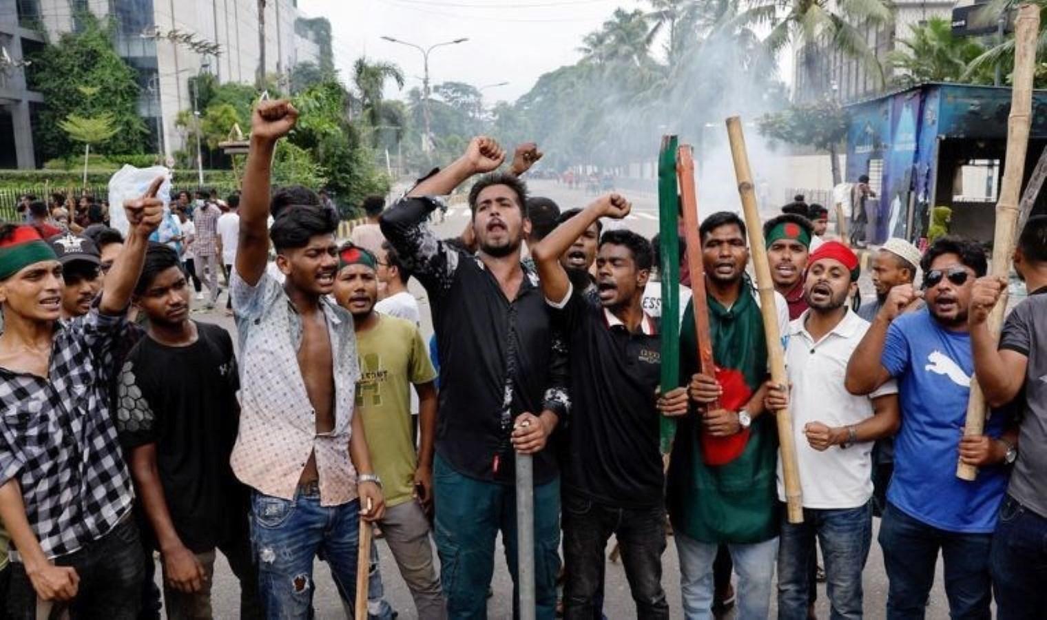 bangladesteki-gosteriler-ve-polislerin-eylemleri-P7zWhL3j.jpg