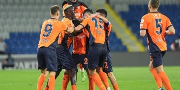 basaksehir-alanyasporu-4-2-yenerek-ilk-galibiyetini-aldi-xyxb2yDT.jpg