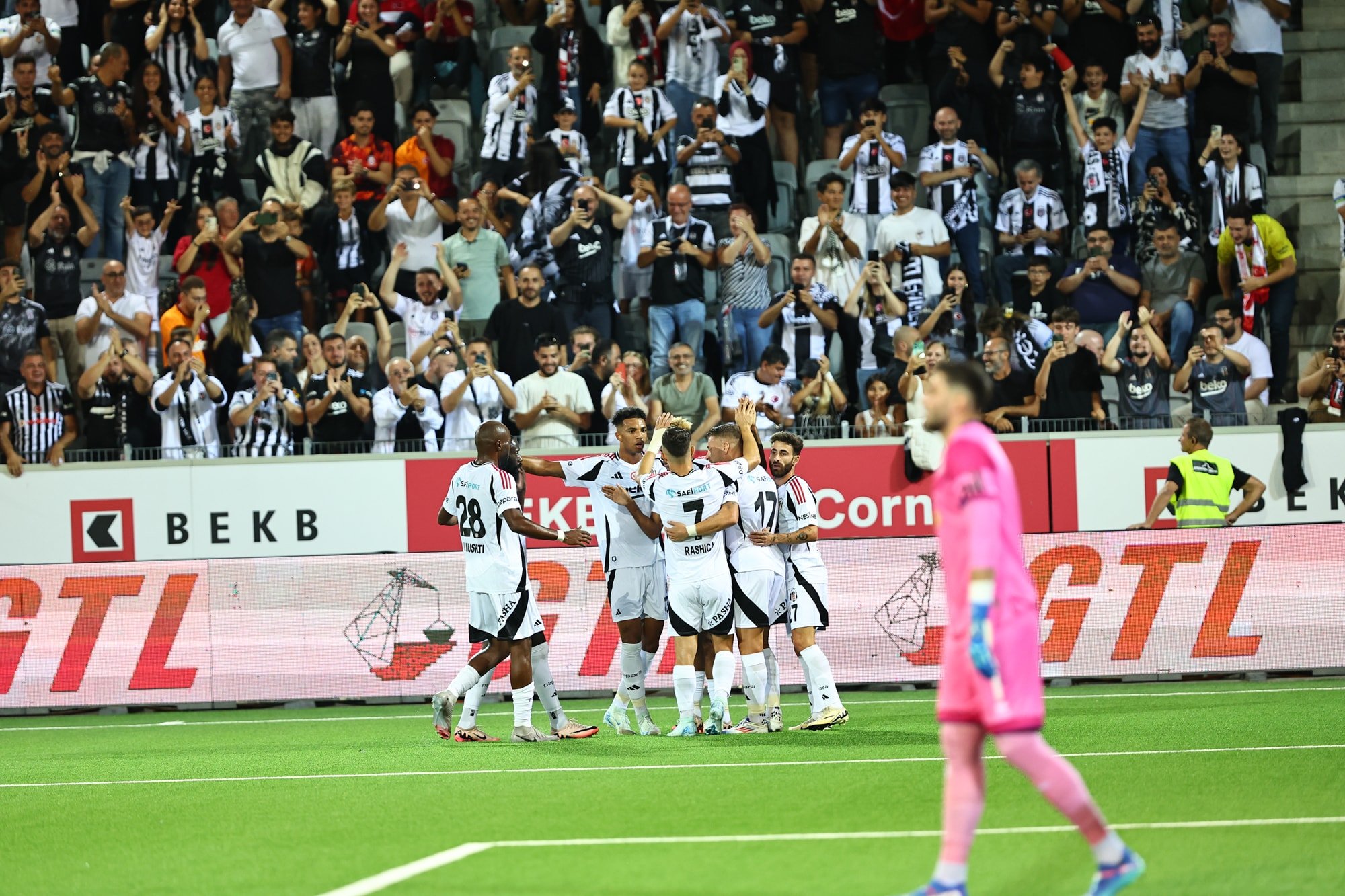 Beşiktaş, Lugano ile 3-3 Berabere Kaldı