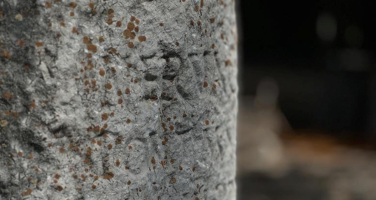 bogazkale-muzesinde-sergilenen-roma-mil-taslari-jXY6AVAY.jpg