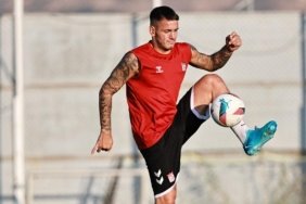 bulent-uygundan-transfer-aciklamalari-ve-eyupspor-maci-oncesi-degerlendirme-kk8LdmNX.jpg