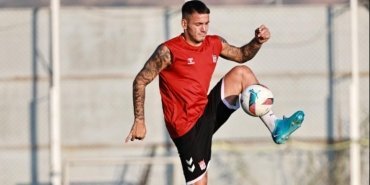 bulent-uygundan-transfer-aciklamalari-ve-eyupspor-maci-oncesi-degerlendirme-kk8LdmNX.jpg