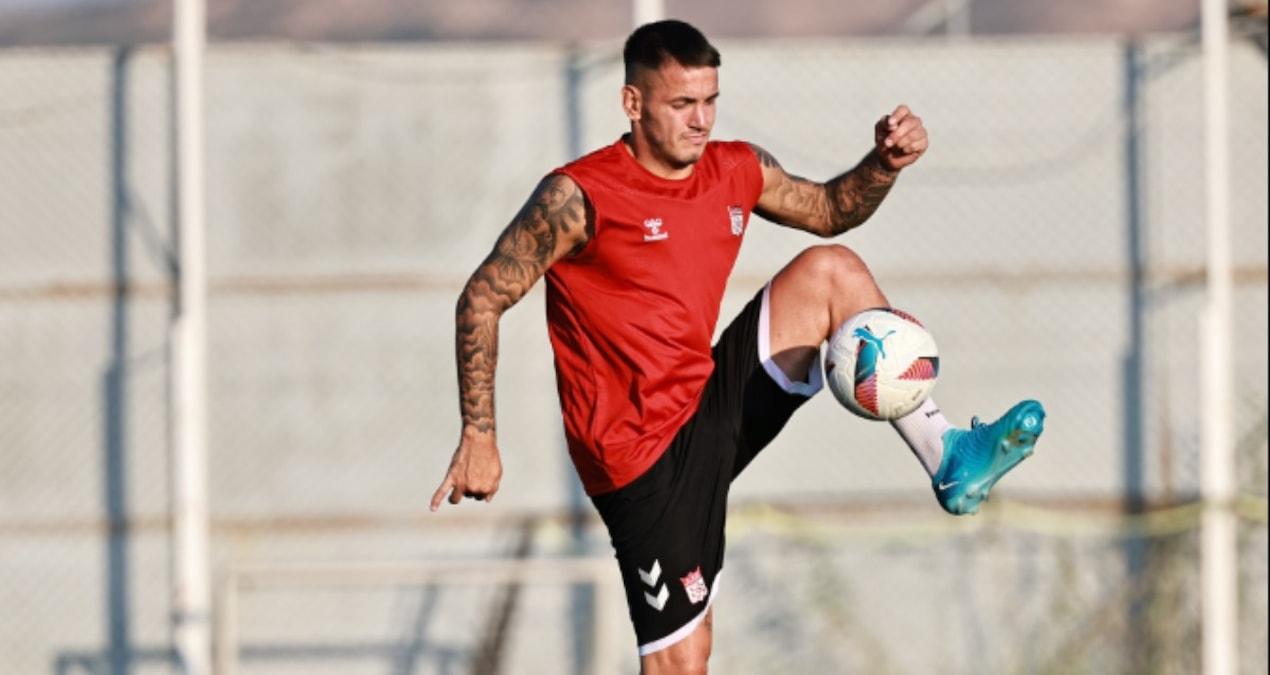 bulent-uygundan-transfer-aciklamalari-ve-eyupspor-maci-oncesi-degerlendirme-kk8LdmNX.jpg