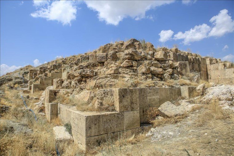 Çavuştepe Kalesi'nde Yeni Bulgu: Giriş Koridoru