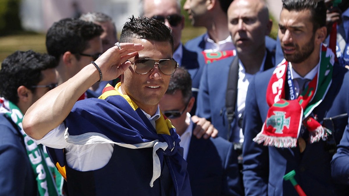 Cristiano Ronaldo'nun Futbol Kariyeri ve Gelecek Planları