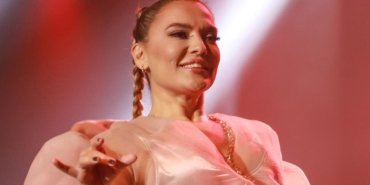 demet-akalindan-bodrumdaki-su-faturasi-isyani-2W5s7KJ1.jpg