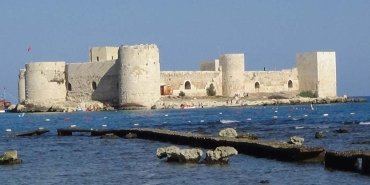 erdemli-kizkalesi-gurbetcilerin-tercihi-ve-turizm-hareketliligi-1P3LcYlC.jpg